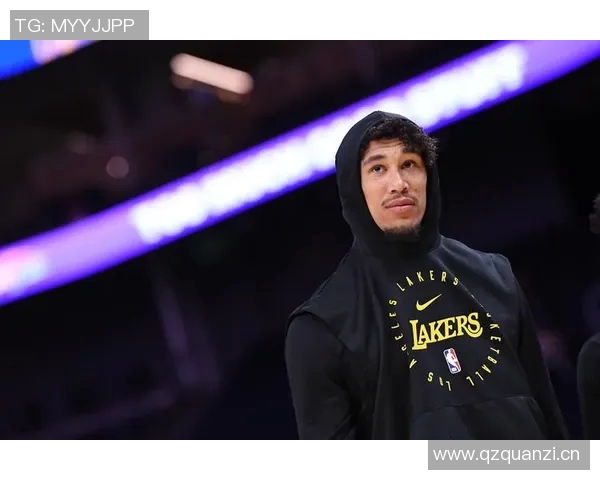 湖人2配角太好用了！海斯打成内线大核，肯纳德无球权展全面输出